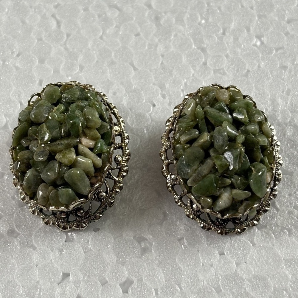 VTG 60s Earrings Green Aventurine Quartz Chip Clip On Silver Tone‎ Filigree Boho